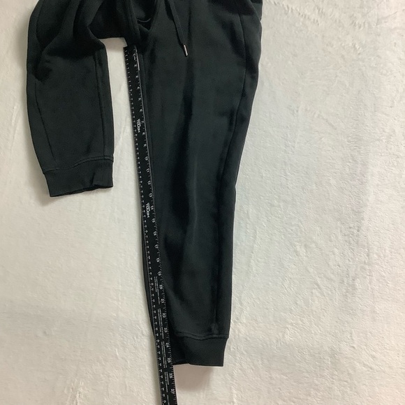 Lululemon Scuba High-Rise Jogger 7/8 Length Black Size 4 Sweats Comfy - Picture 12 of 14